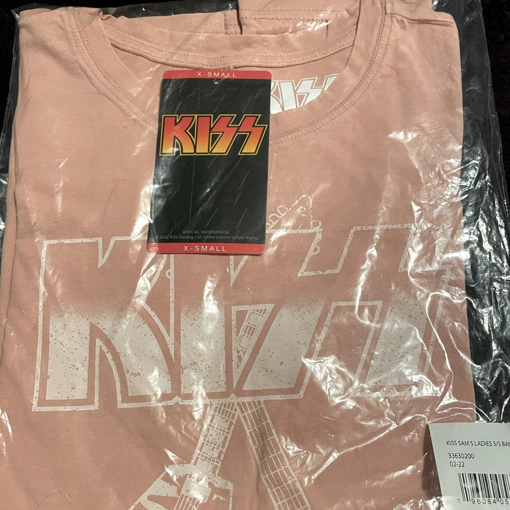 NWT KISS T-SHIRT XS 💋